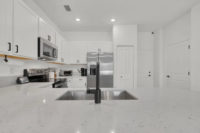 $3,250 | 4246 Lagoon Shore Drive, Lake Worth, FL 33467