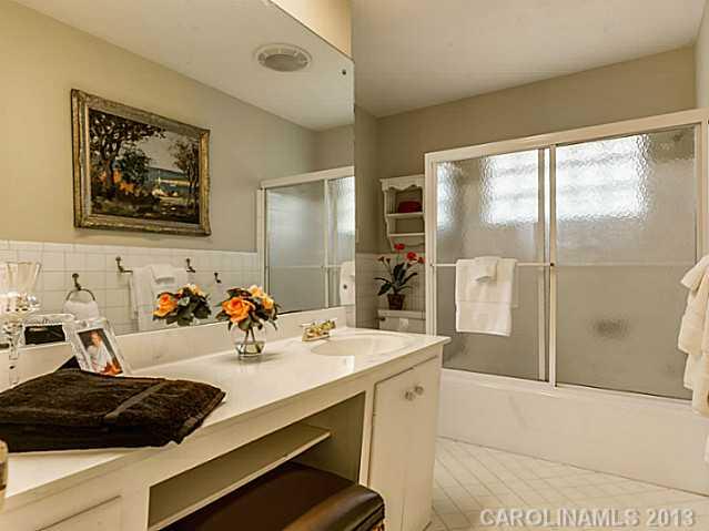 3418 Mountainbrook Road Charlotte, NC 28210 - Photo 11 of 16 Gallery Image 11
