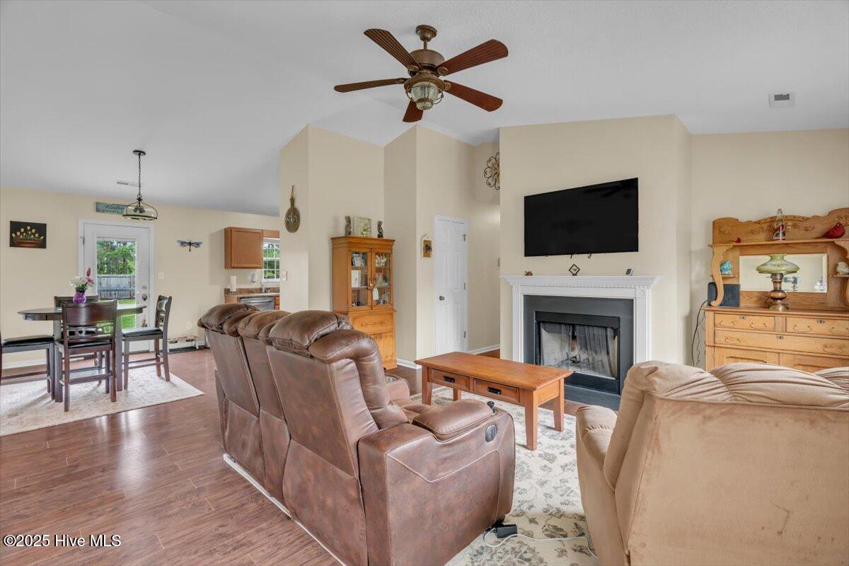 136 Van Riggs Road Hubert, NC 28539 - Photo 10 of 44 10-DSC08499