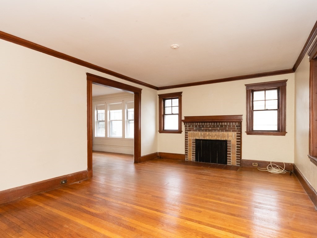 80 Bradford Road Watertown, MA 02472 - Photo 5 of 42 Gallery Image 5