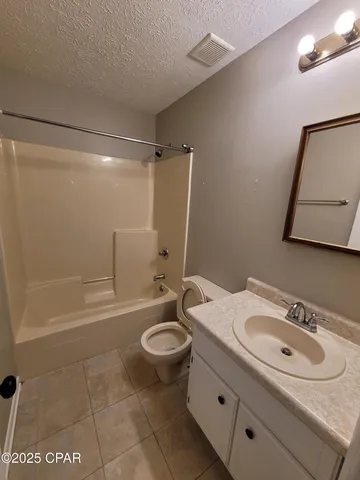 $1,900 | 1425 South Gay Avenue, Panama City, FL 32404