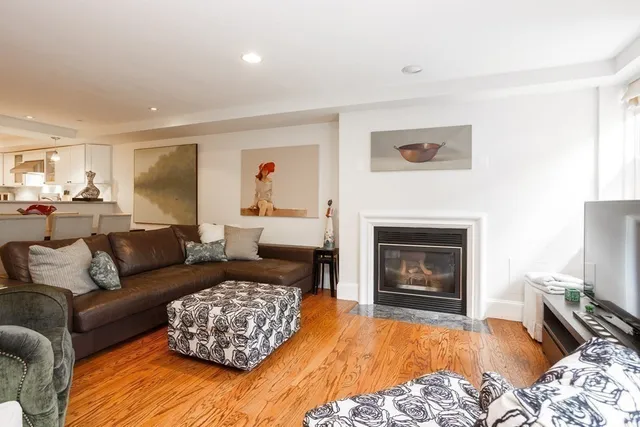 $6,975 | 20 Braddock Park, Unit A, Boston, MA 02116