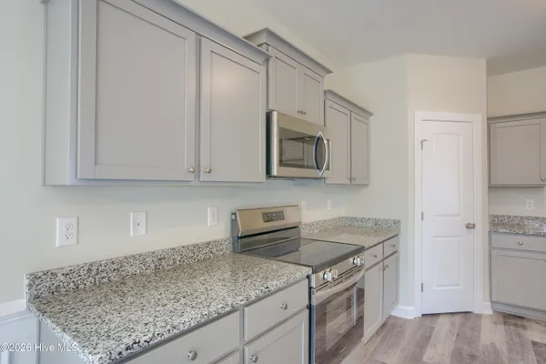 $339,800 | 719 Jasmine Lane, Jacksonville, NC 28546