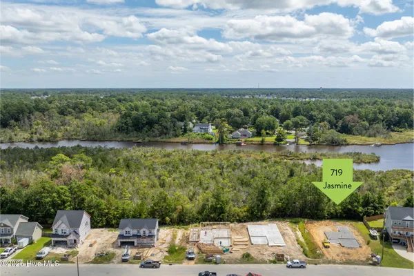 $339,800 | 719 Jasmine Lane, Jacksonville, NC 28546