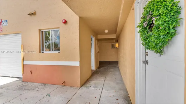 a view of an entryway of the house