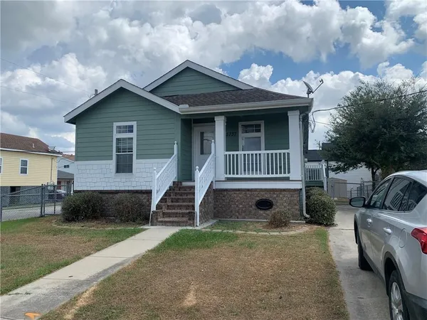 $1,695 | 5737 Franklin Avenue, New Orleans, LA 70122
