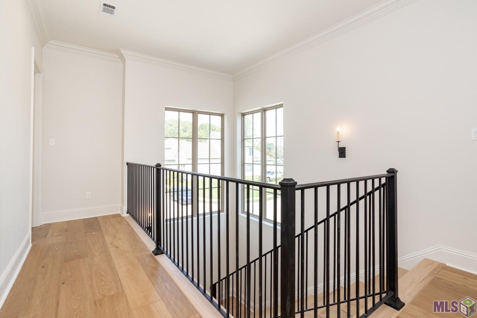 2127 Stableford Lane Baton Rouge, LA 70809 - Photo 33 of 46 Upstairs Landing