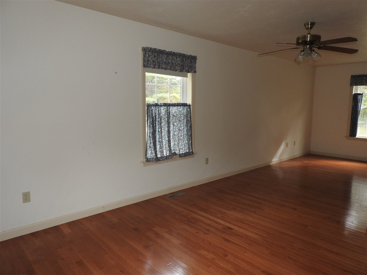 246 Stoneham Road Brookfield, NH 03872 - Photo 21 of 27