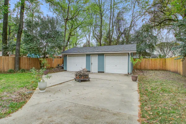$3,000 | 4420 South Rhett Avenue, North Charleston, SC 29405