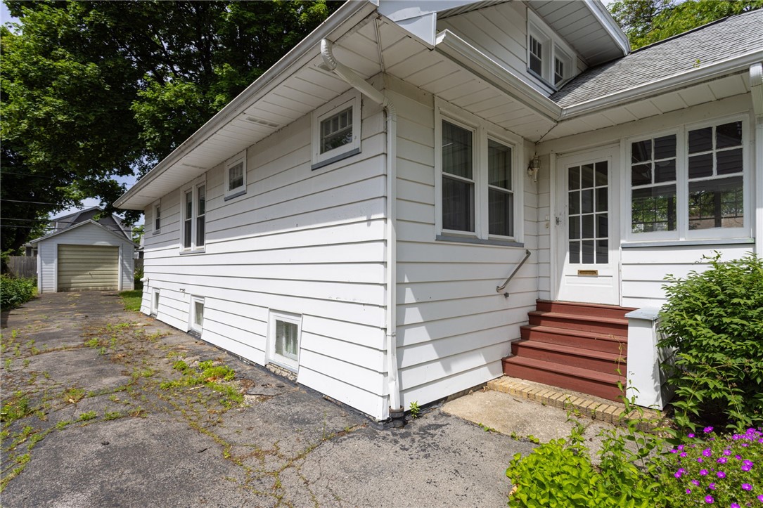 110 Estall Road Greece, NY 14616 - Photo 2 of 25