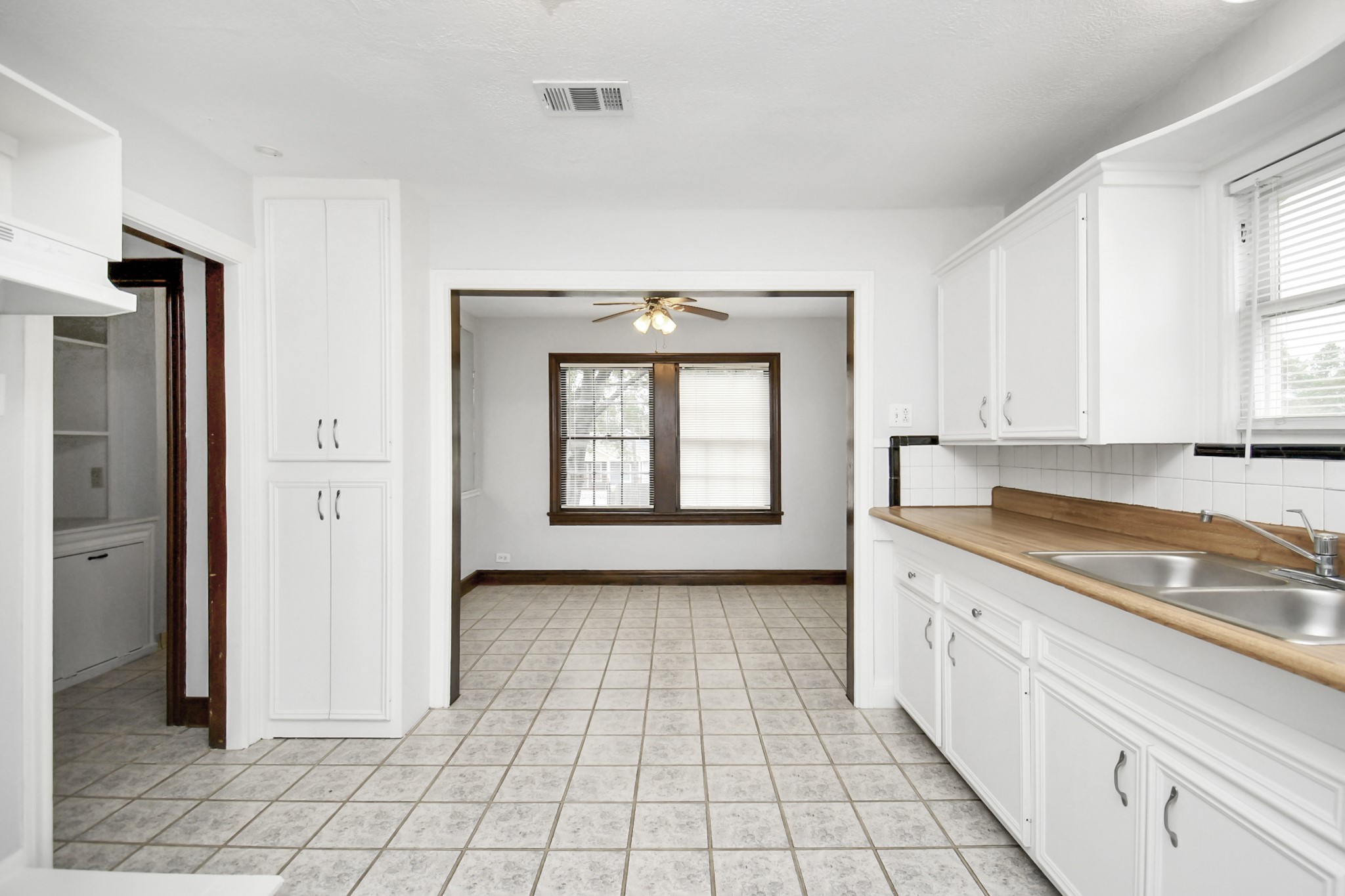 109 Amundsen Street Houston, TX 77009 - Photo 19 of 40