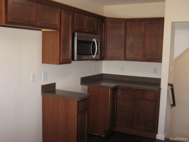 6565 Pelham Road Allen Park, MI 48101 - Photo 6 of 15 IMG_4437.JPG