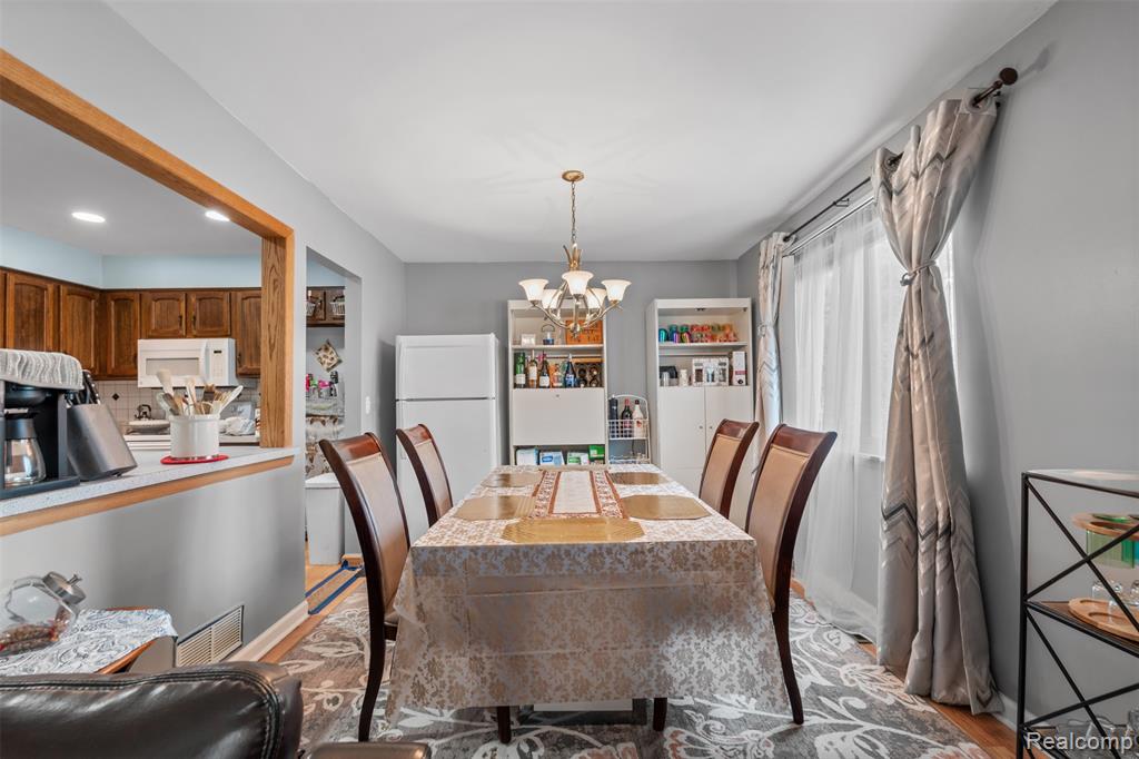 3984 Old Creek Road, Unit 1 Troy, MI 48084 - Photo 10 of 35 Gallery Image 10