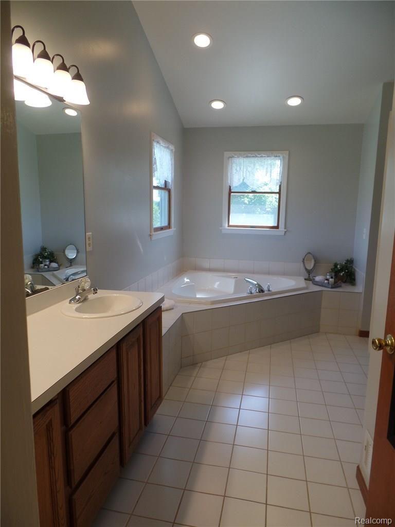 6311 Dutch Road Goodrich, MI 48438 - Photo 26 of 45 SAM_2369.JPG
