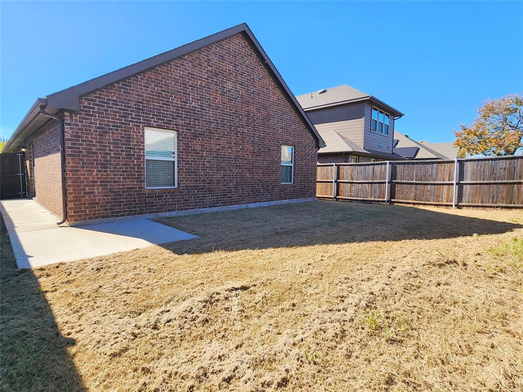 2124 Hobby Drive Forney, TX 75126 - Photo 35 of 40 Backyard