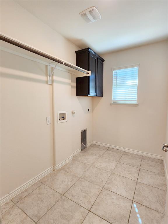2124 Hobby Drive Forney, TX 75126 - Photo 5 of 40 Utility room