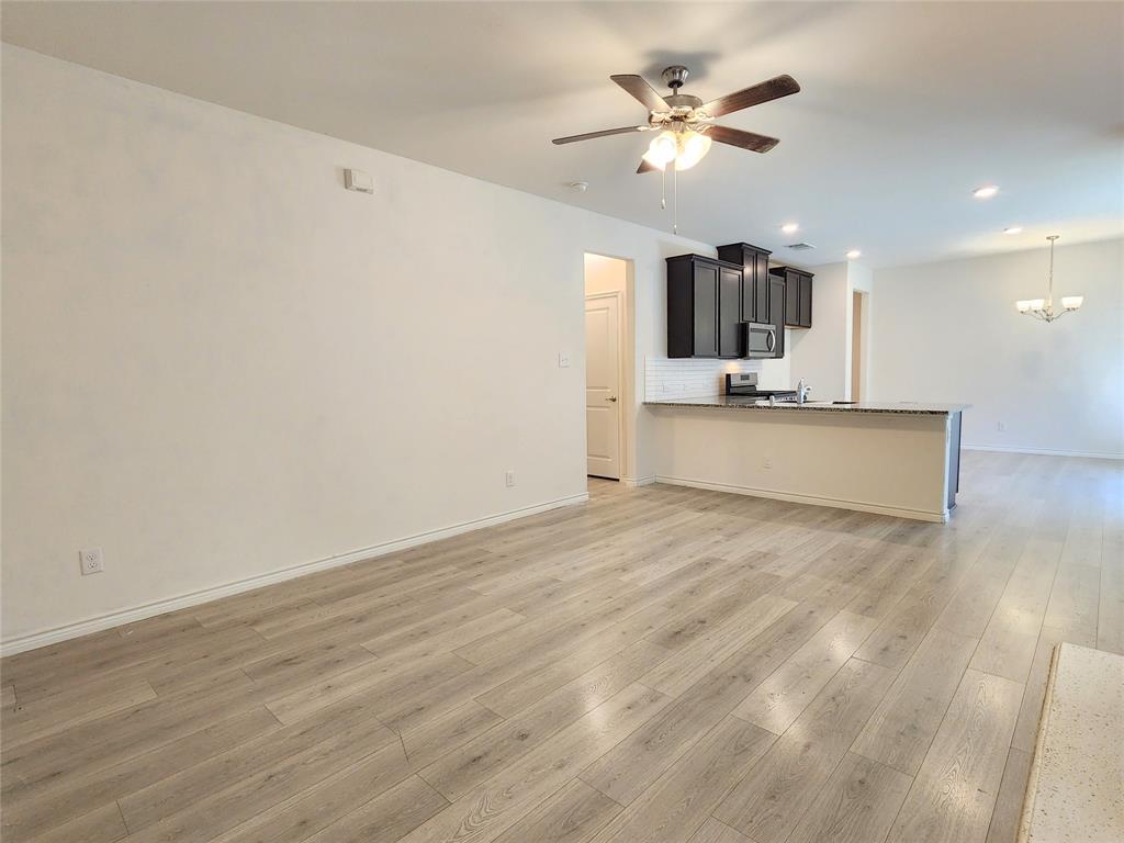 2124 Hobby Drive Forney, TX 75126 - Photo 7 of 40 viewed from end of entry hallway