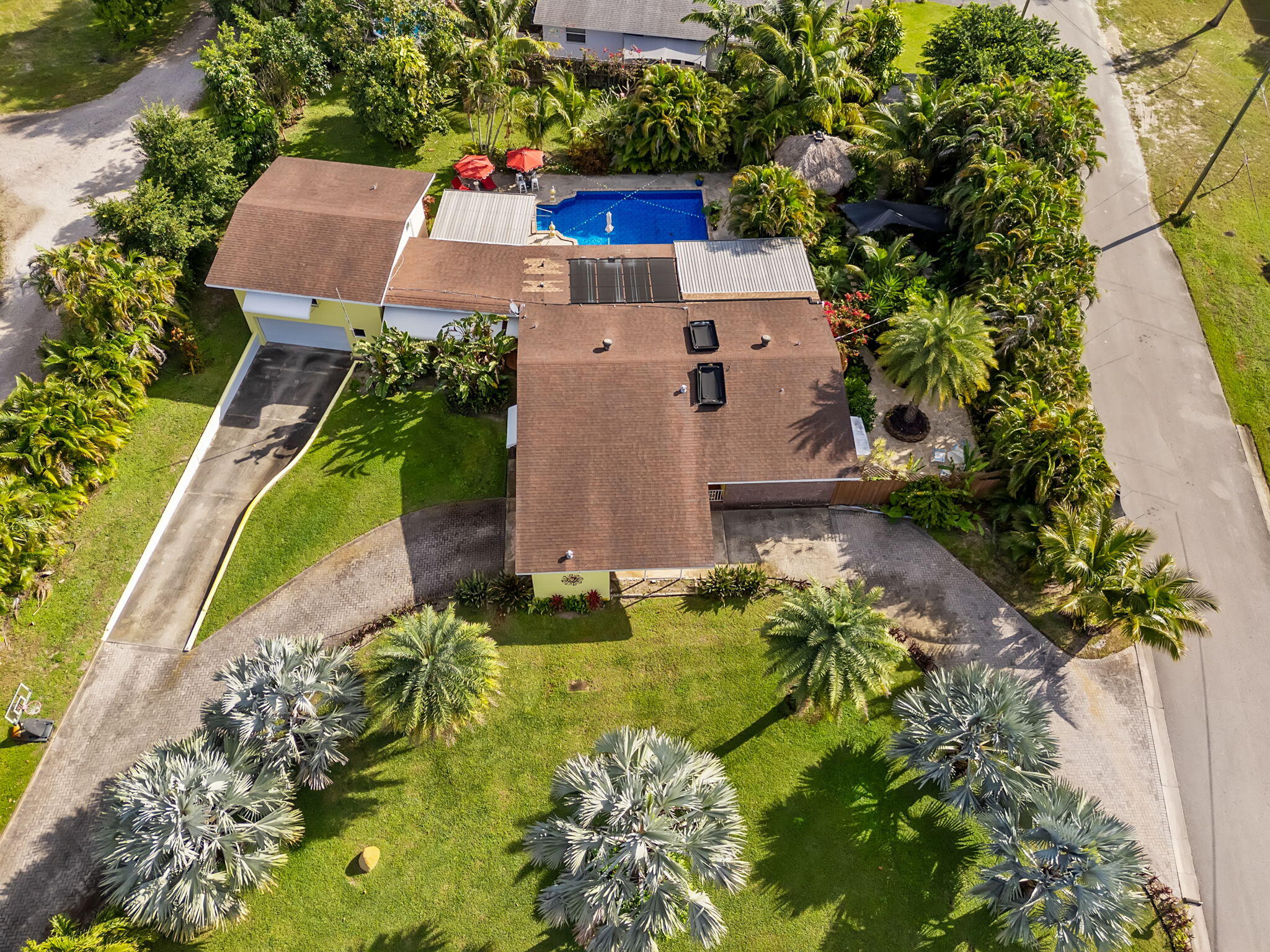 1810 High Ridge Road Lake Worth, FL 33461 - Photo 5 of 47 80-web-or-mls-DJI_20250113102540_0009_D