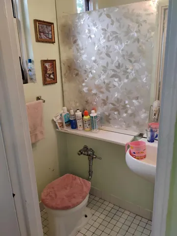 a bathroom with a toilet