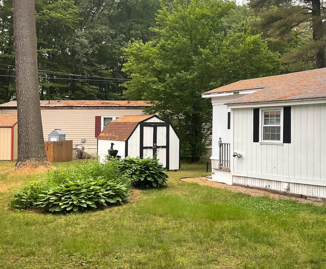 48 Robbins Street Hinsdale, NH 03451 - Photo 3 of 12