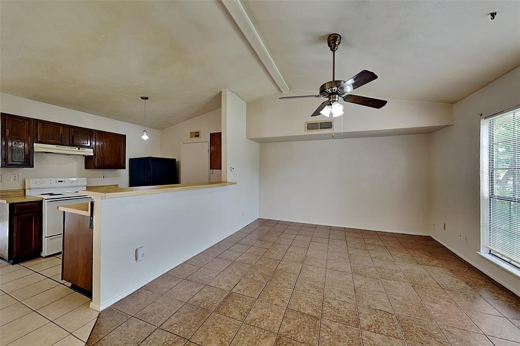 7313 Pineberry Road Dallas, TX 75249 - Photo 5 of 18