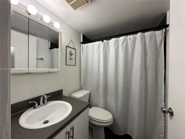 $1,995 | 1720 Northwest N River Drive, Unit 305, Miami, FL 33125