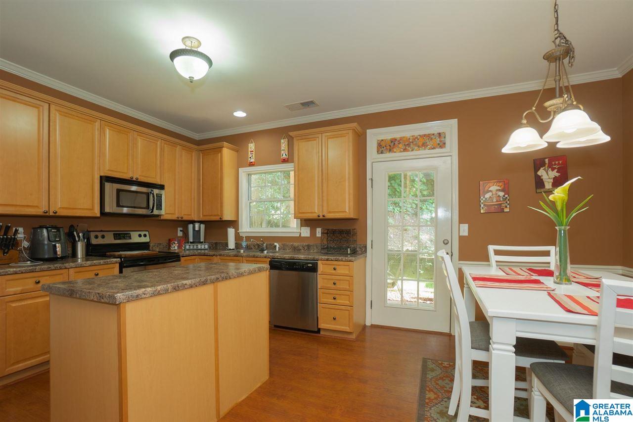 318 Calloway Lane Pelham, AL 35124 - Photo 7 of 24
