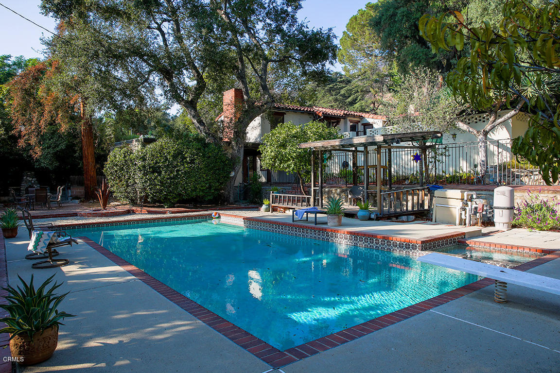 2024 Skyview Drive Altadena, CA 91001 - Photo 40 of 53 41