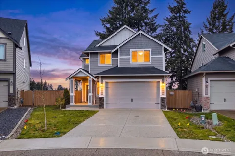 $599,999 | 18128 38th Ave Court East, Tacoma, WA 98446