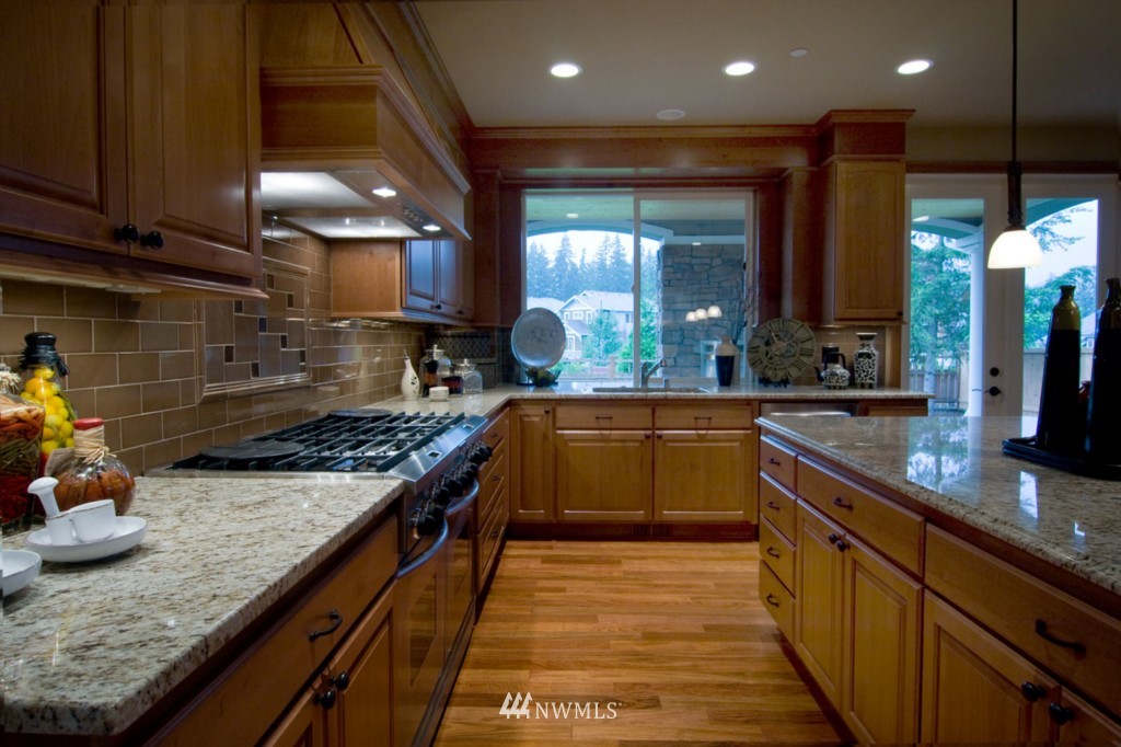 5362 Northeast 16th Street Renton, WA 98059 - Photo 8 of 15