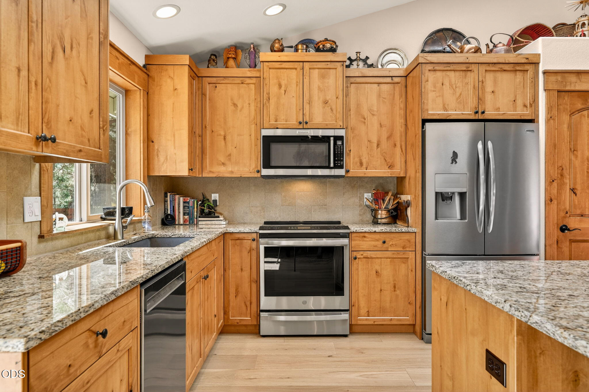 19563 Apache Road Bend, OR 97702 - Photo 9 of 47 Gallery Image 9