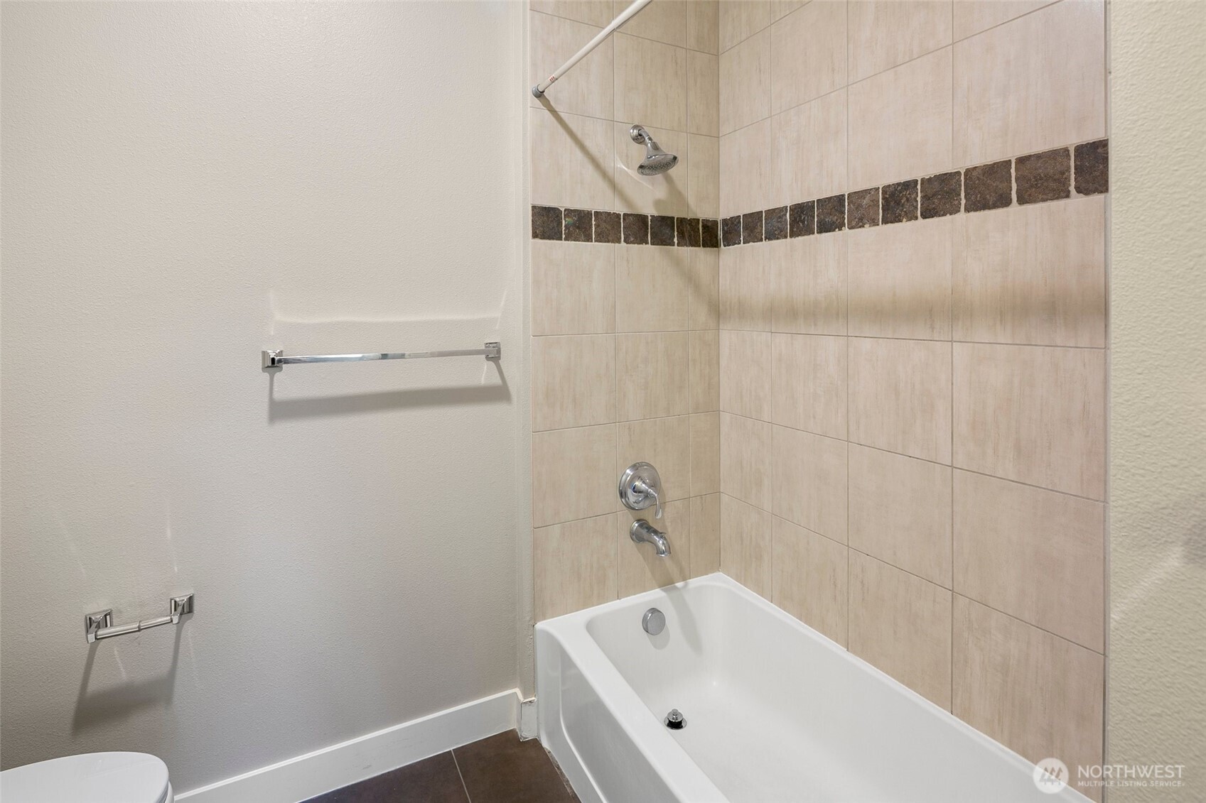 15730 116th Avenue Northeast, Unit 405 Bothell, WA 98011 - Photo 14 of 31