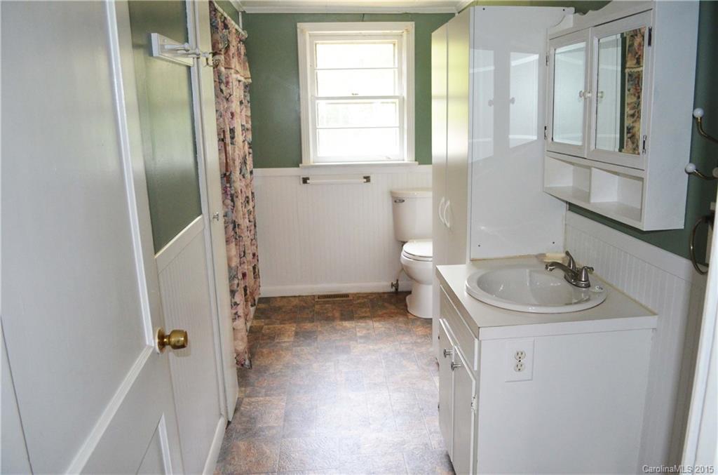 1052 Smyre Farm Road Newton, NC 28658 - Photo 8 of 15 Gallery Image 8