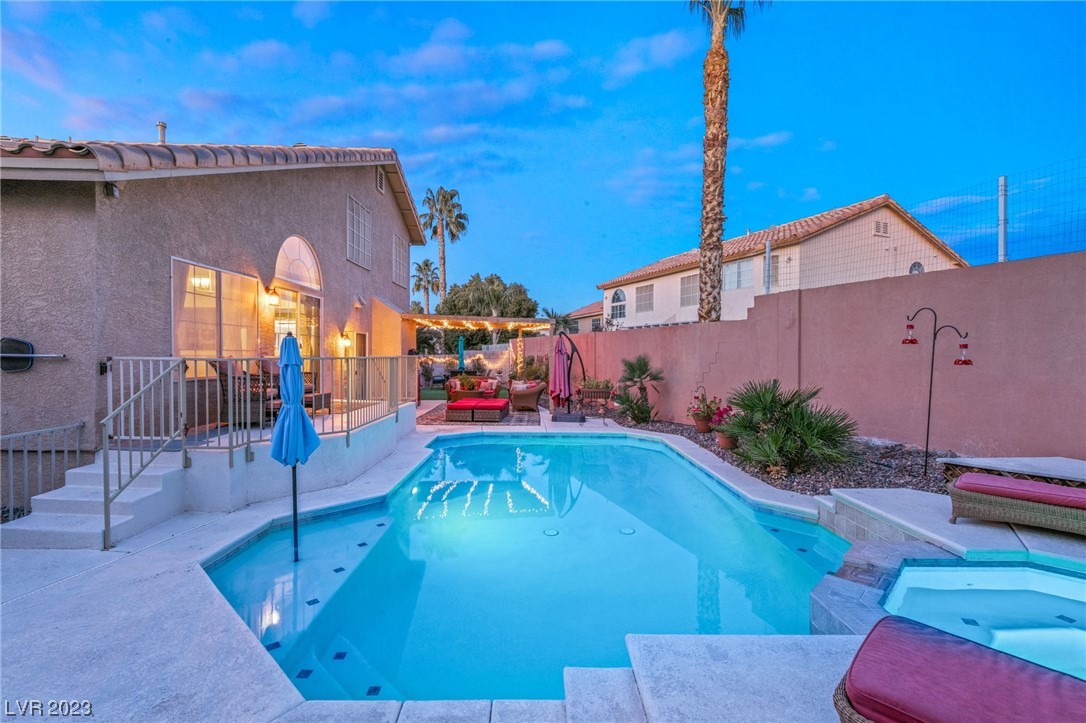 4 Rising Sun Court Henderson, NV 89074 - Photo 9 of 47 Gallery Image 9