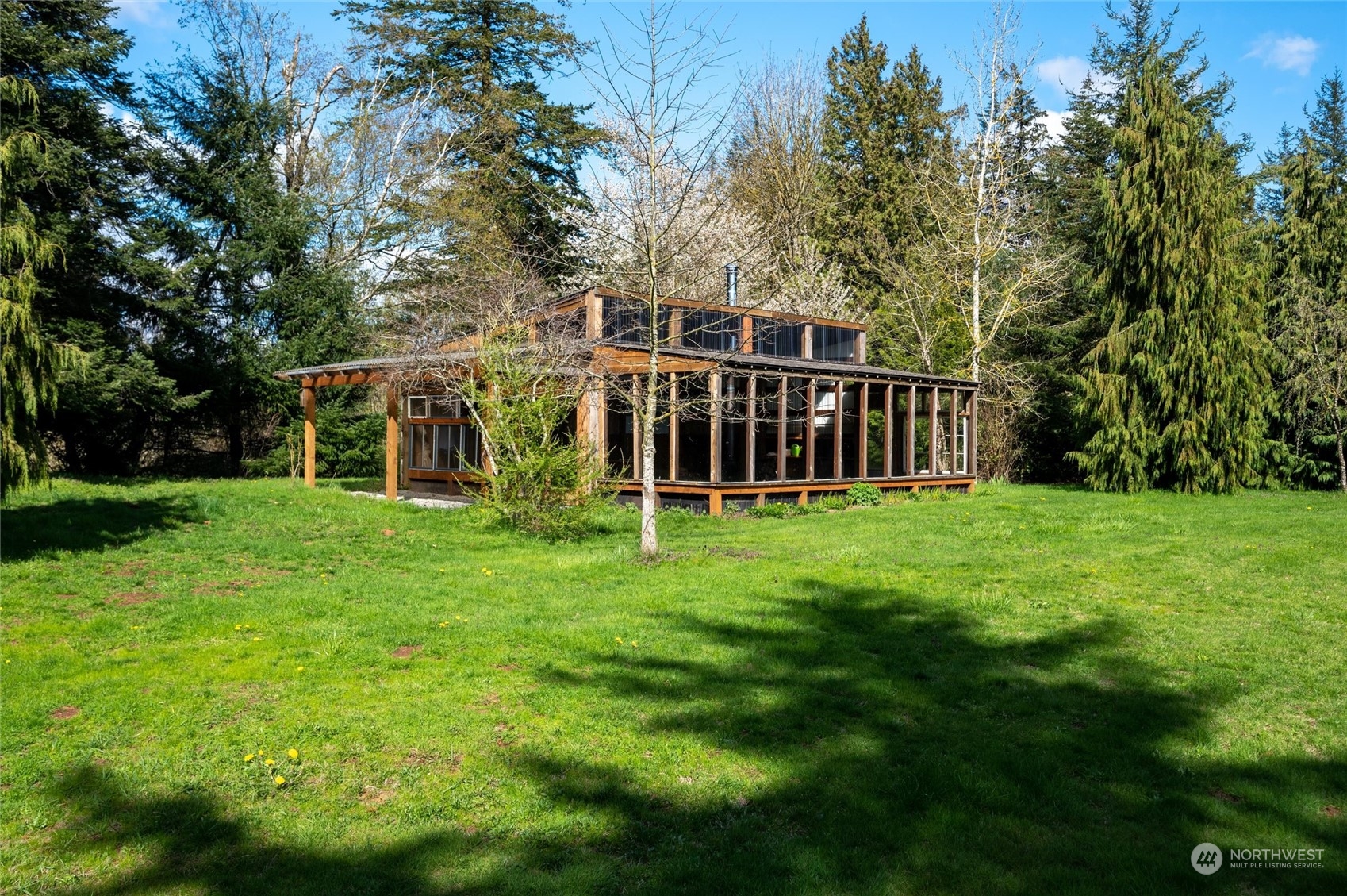 6002 Aldrich Road Bellingham, WA 98226 - Photo 19 of 30 a view of a house that has garden