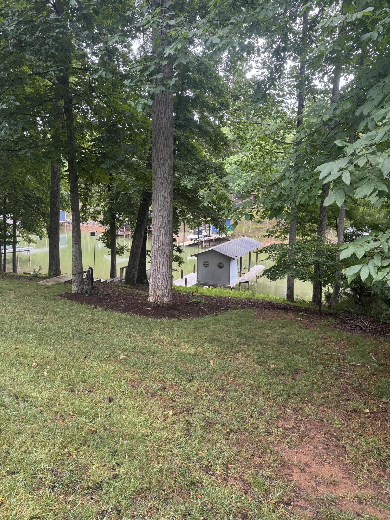 274 Woodbrook Road Moneta, VA 24121 - Photo 3 of 6 IMG_3492