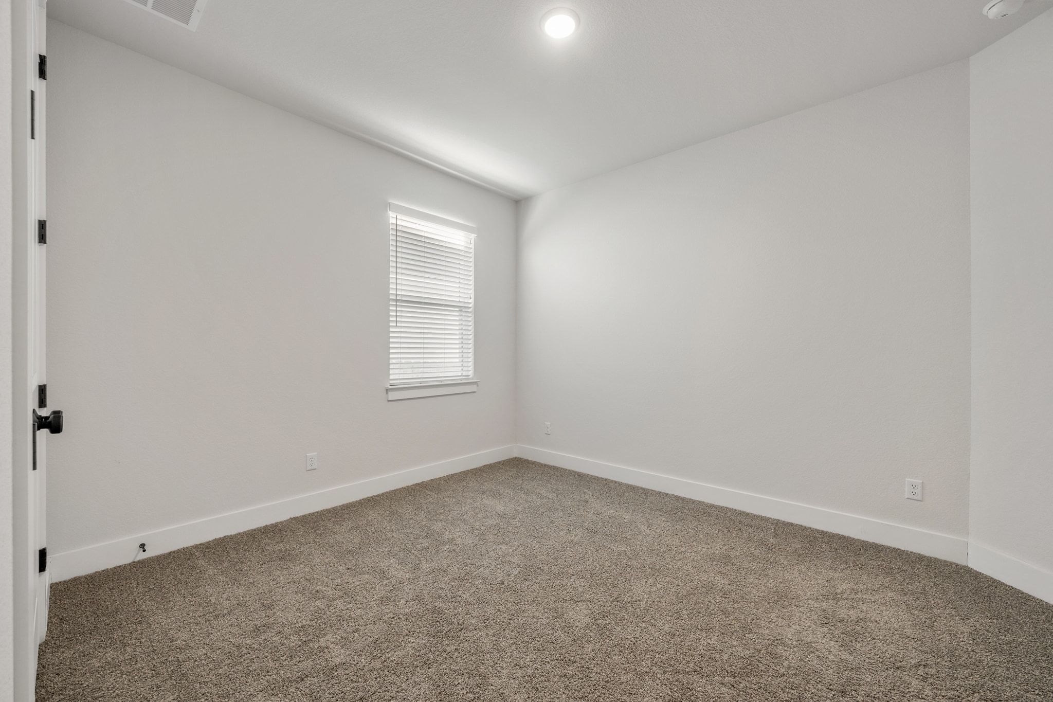 957 Arrowhead Ranch Boulevard Dripping Springs, TX 78620 - Photo 17 of 31 Guest bedroom #2