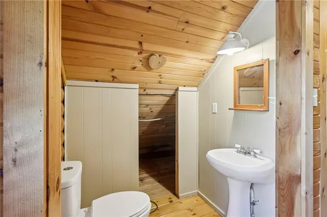 $219,900 | 2977 Jay Drive, New Castle, PA 16101