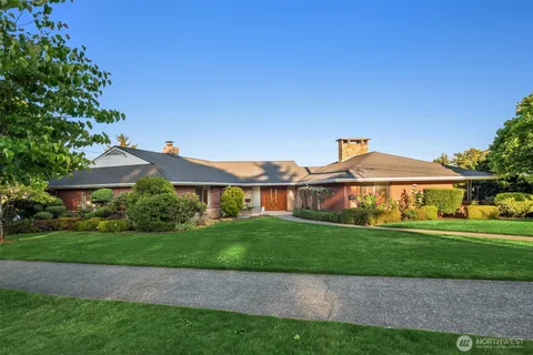 $2,370,000 | 6070 Seward Park Avenue South, Seattle, WA 98118