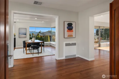 $2,370,000 | 6070 Seward Park Avenue South, Seattle, WA 98118