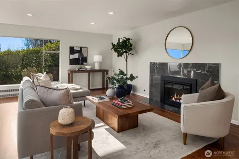 $2,370,000 | 6070 Seward Park Avenue South, Seattle, WA 98118