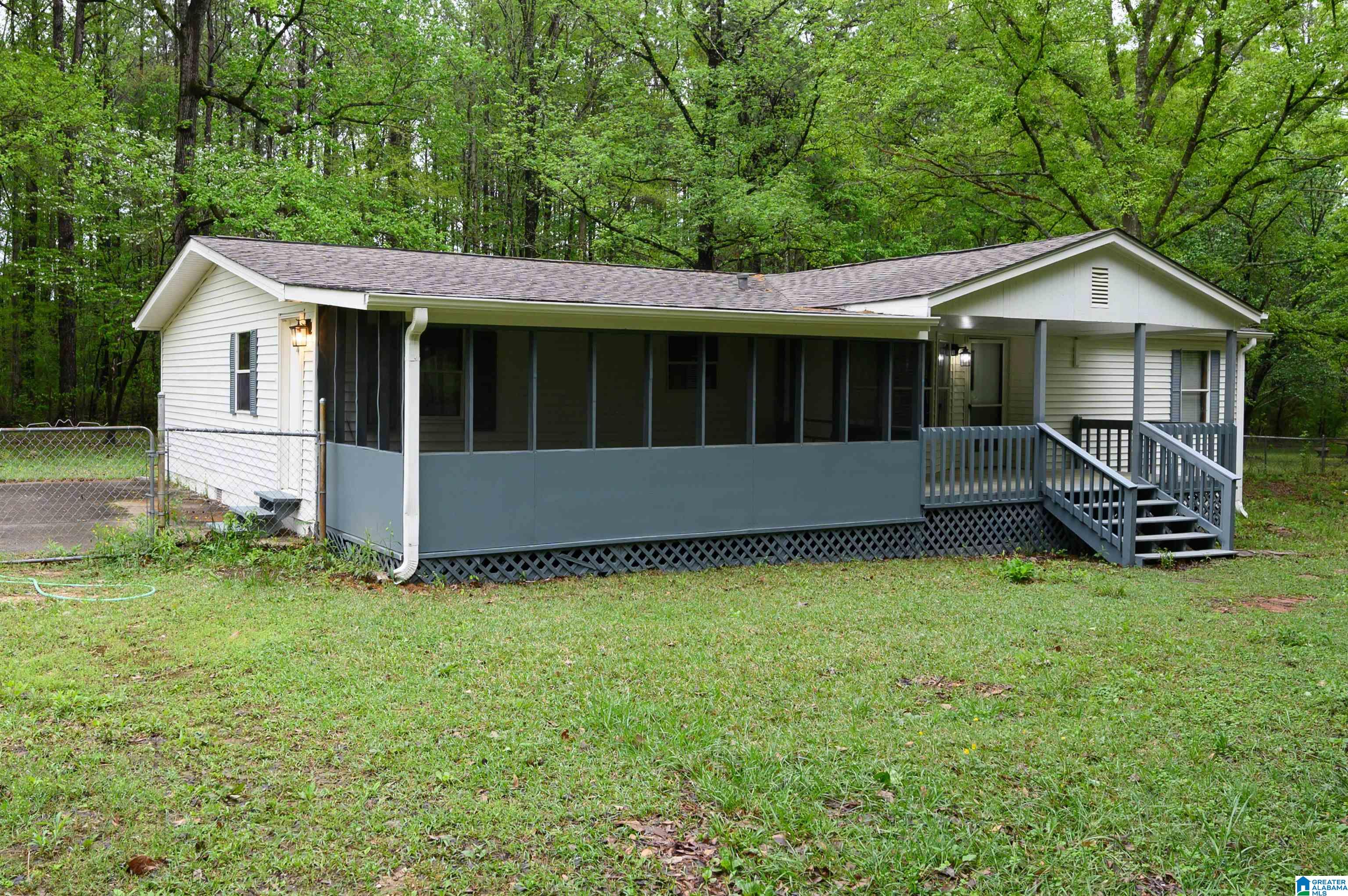881 Southview Road Sylacauga, AL 35150 - Photo 1 of 39