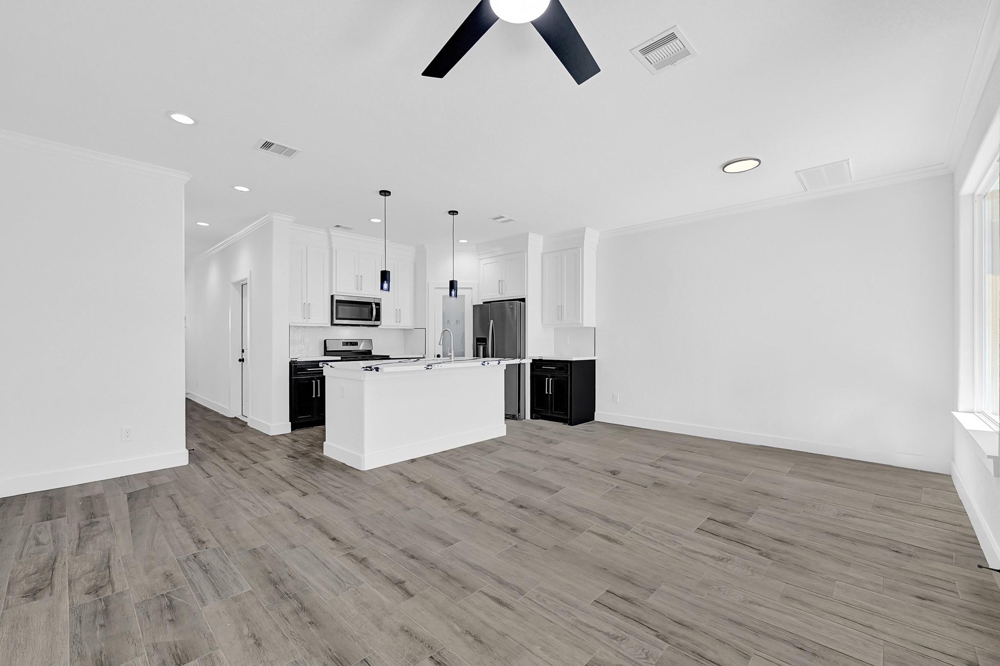 116 York Street South Houston, TX 77587 - Photo 4 of 21 a view of kitchen with wooden floor