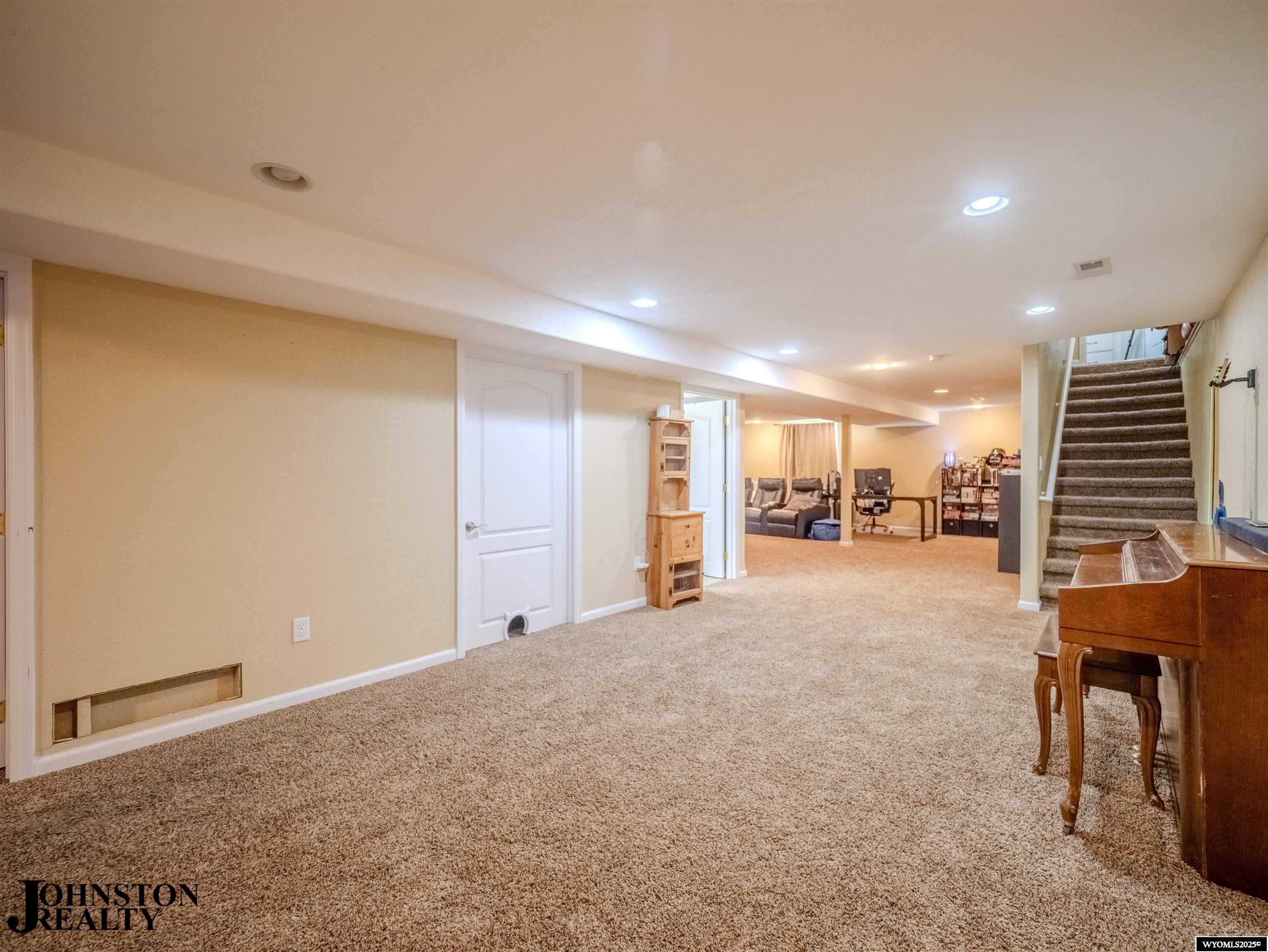 208 Bow Street Douglas, WY 82633 - Photo 29 of 49