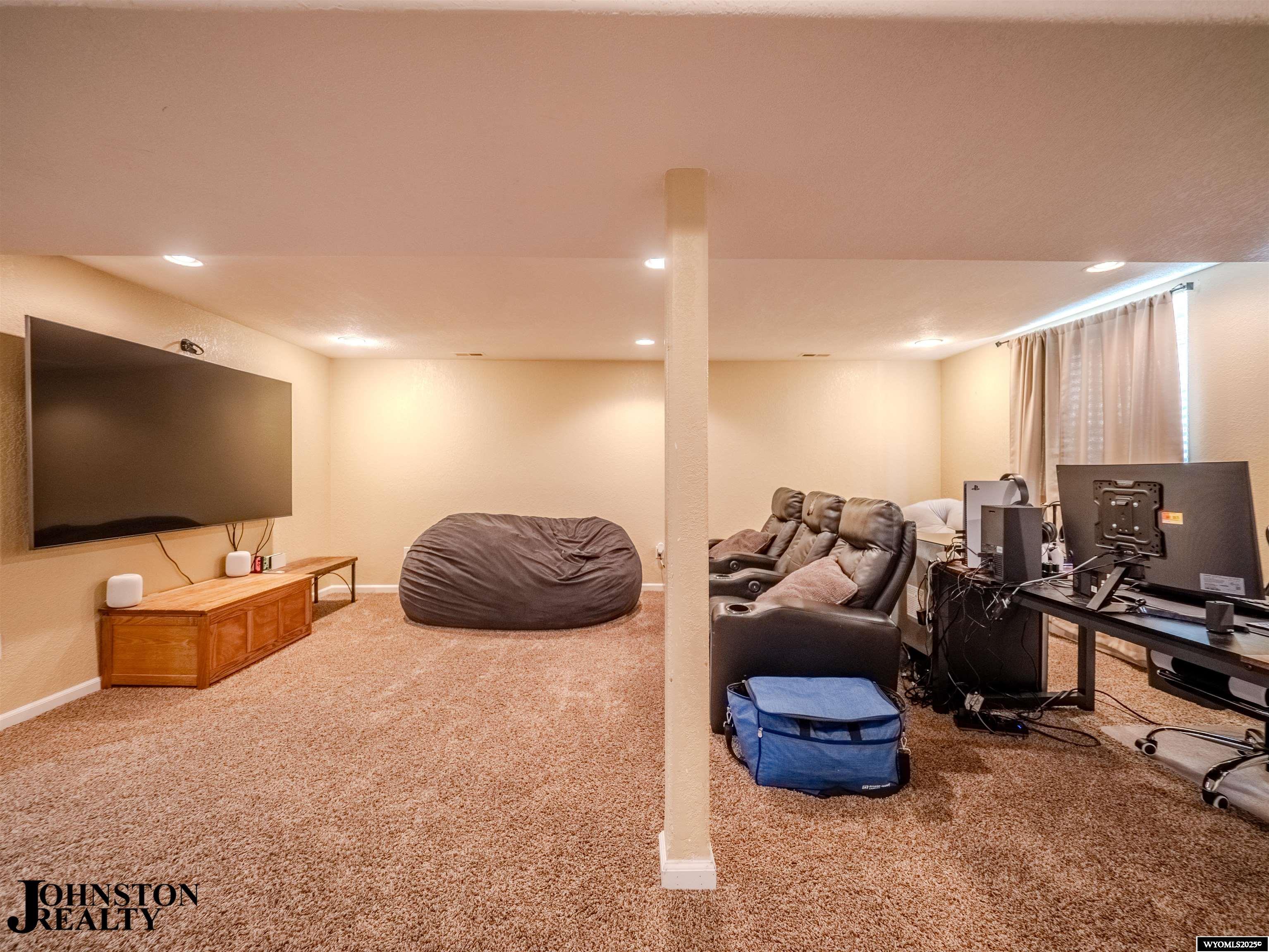 208 Bow Street Douglas, WY 82633 - Photo 30 of 49