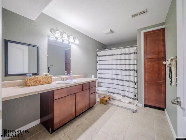 $430,000 | 208 Bow Street, Douglas, WY 82633