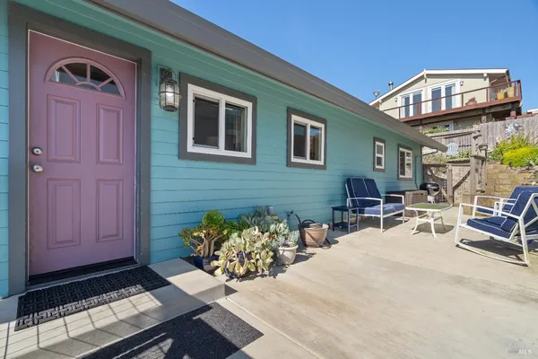 $1,075,000 | 38 Ocean View Avenue, Dillon Beach, CA 94929