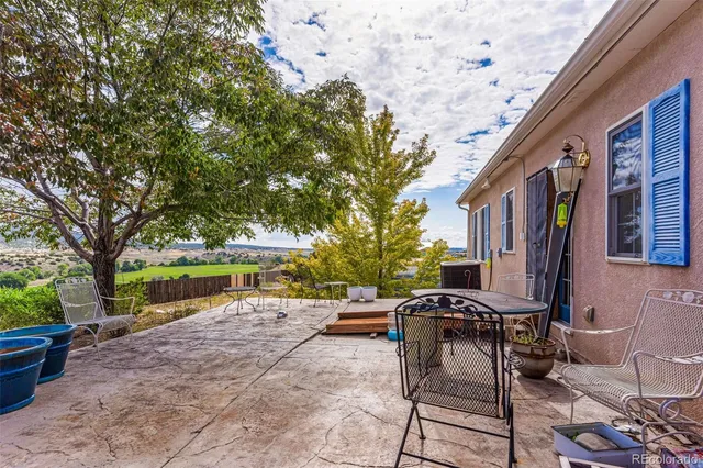 a view of outdoor space yard deck and patio