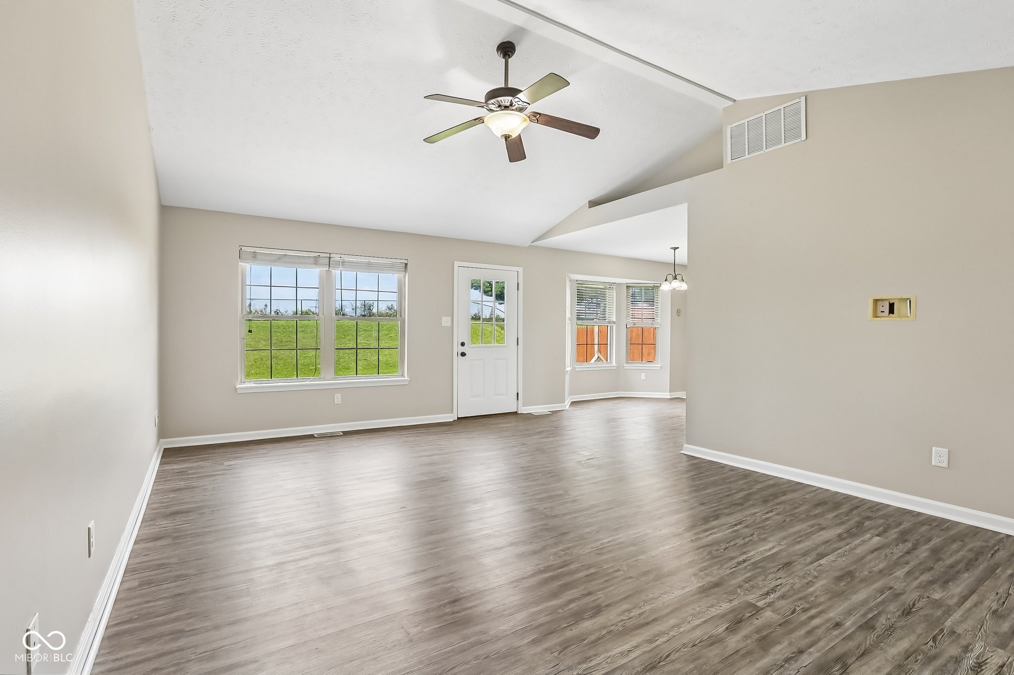 56 Clear Spring Road Trafalgar, IN 46181 - Photo 5 of 34