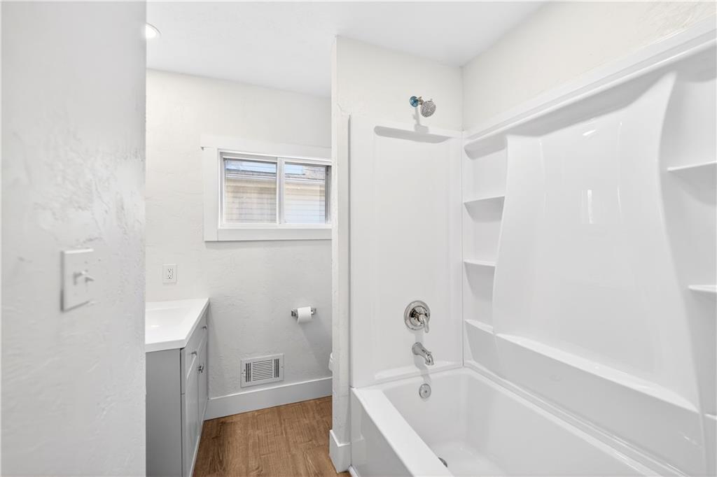88 Byrer Avenue Uniontown, PA 15401 - Photo 22 of 27 Full Bathroom